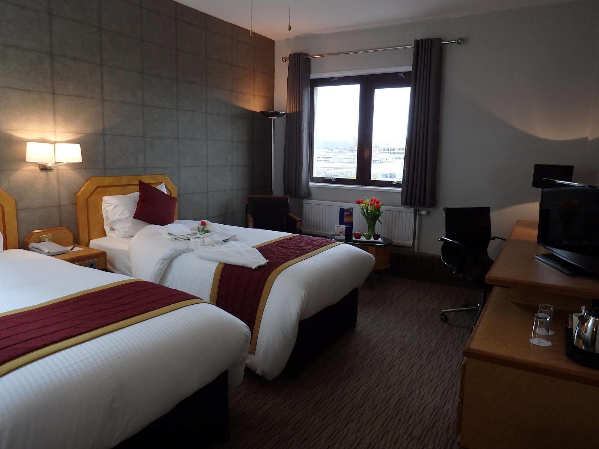 Copthorne Hotel Плаймаут Экстерьер фото